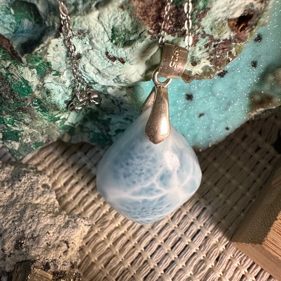 Beautiful Larimar Pendant Necklace - Picture 10 of 16